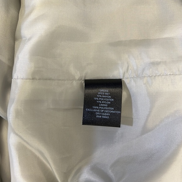 Jessica Howard Silver Dress w Beadwork - Picture 8 of 8